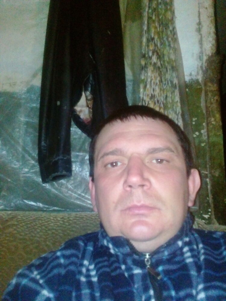  22535957  Dmitrii, 38 ,    