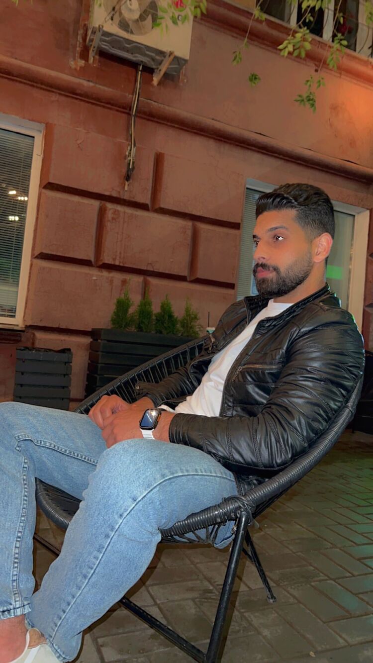  34782097  Bassam, 27 ,    