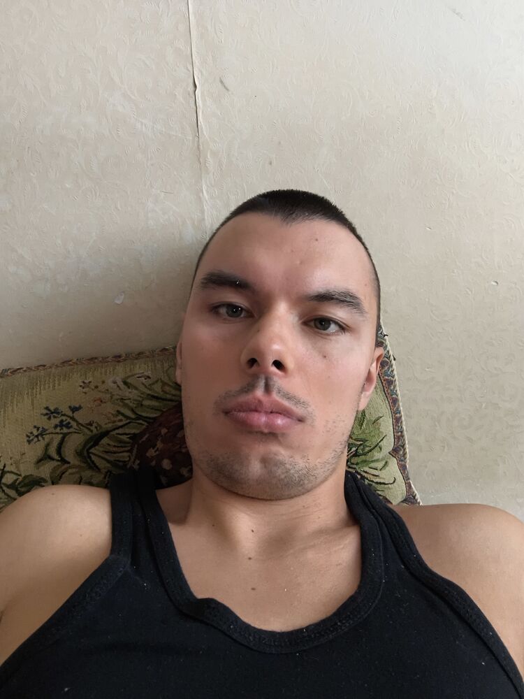  53916447  Roman, 27 ,    