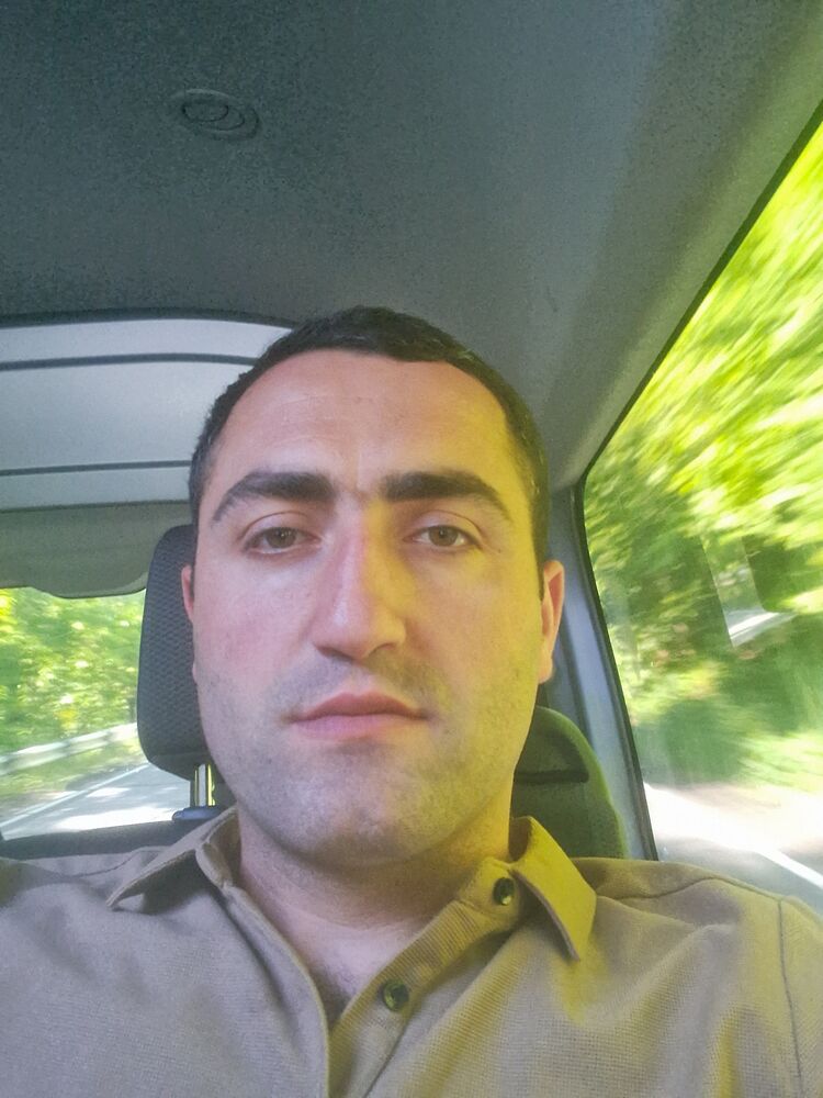  ,   Ivan, 29 ,   ,   