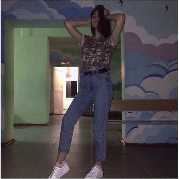  42125297  Milana, 22 ,    
