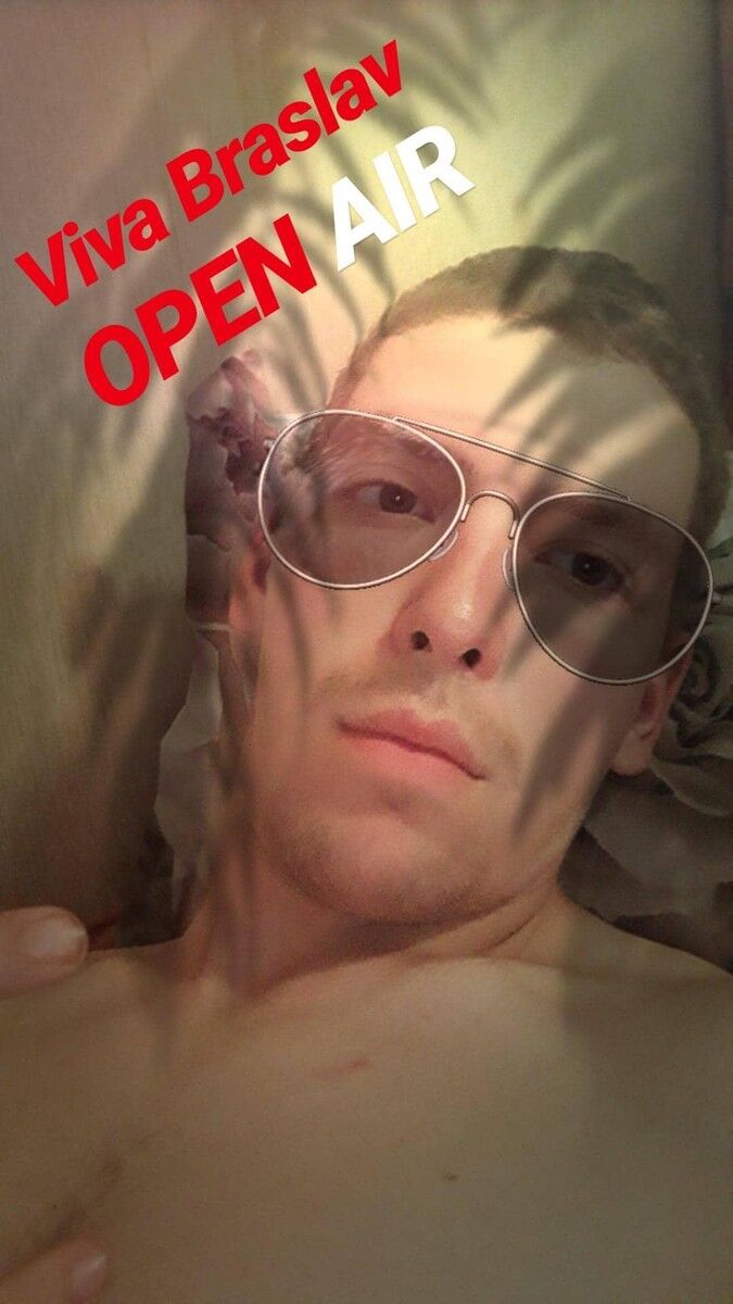  18725917  , 28 ,    