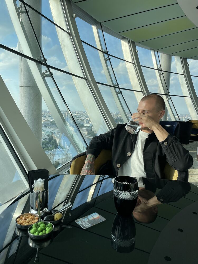  23784607  Anton, 28 ,    New York City