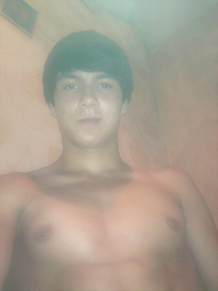  4555277  RAVIK, 29 ,    