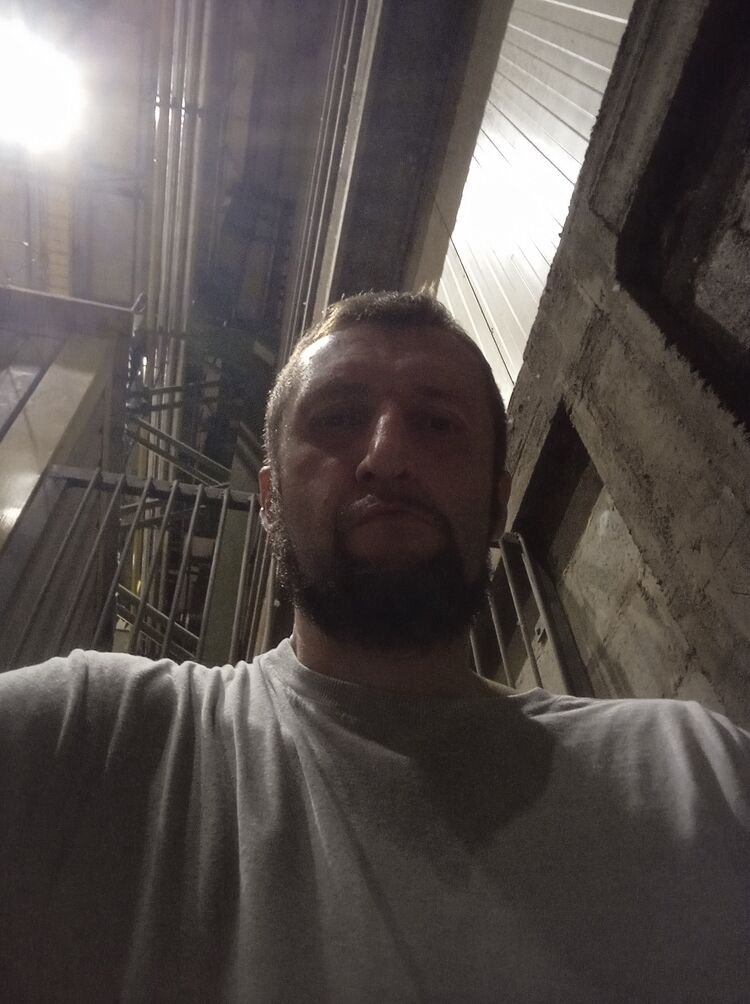  45273527  BOSS, 38 ,    