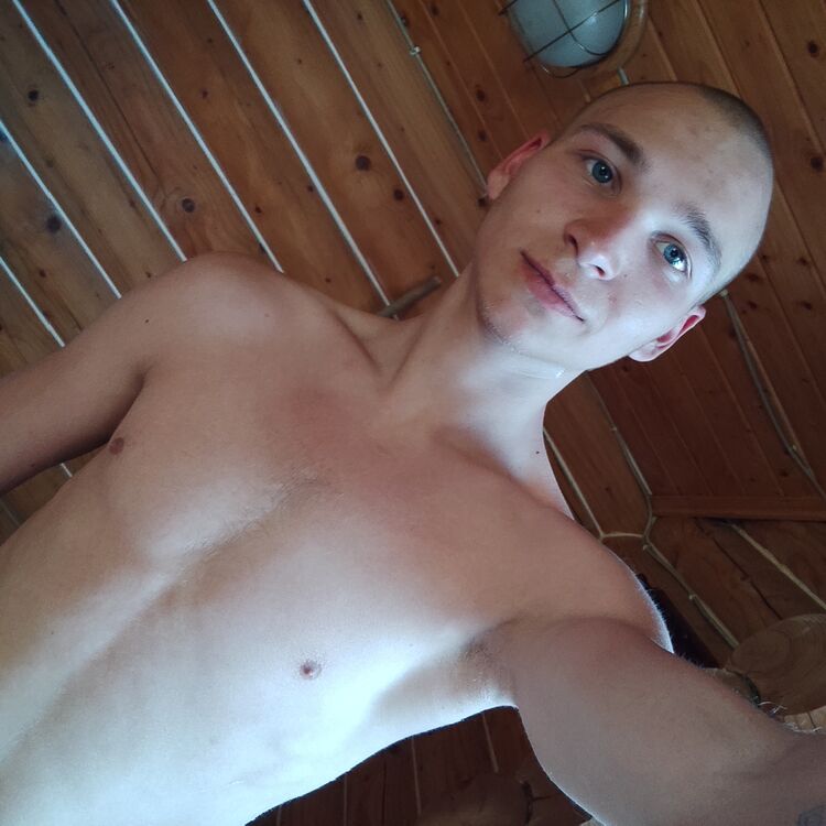  33893947  Mihail, 21 ,     