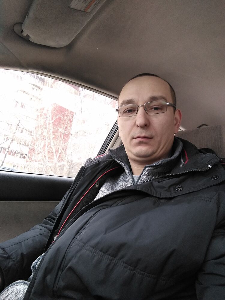  ,   Alex, 47 ,   ,   