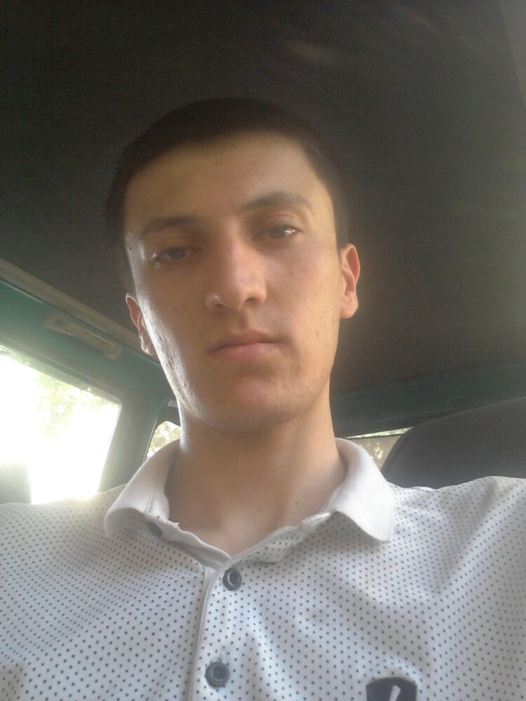  4593327  Jalolbek, 32 ,    