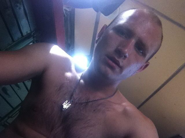  25106487  Igor, 30 ,    