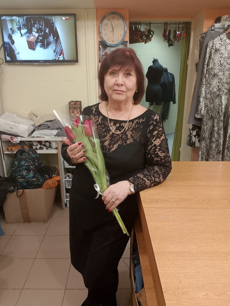  45045817  , 26 ,    --