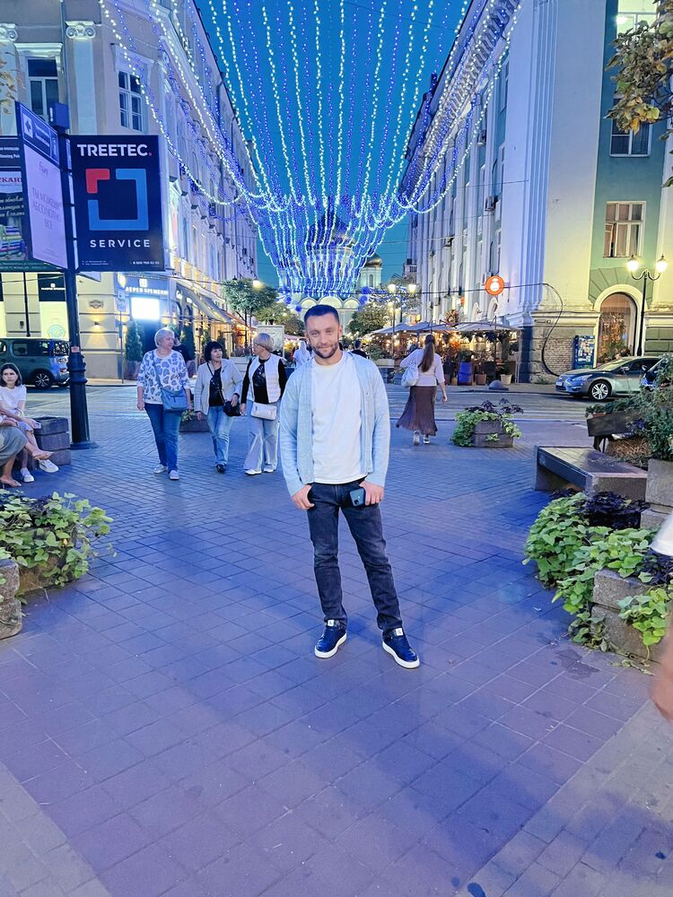  ,   Ruslan, 35 ,   ,   