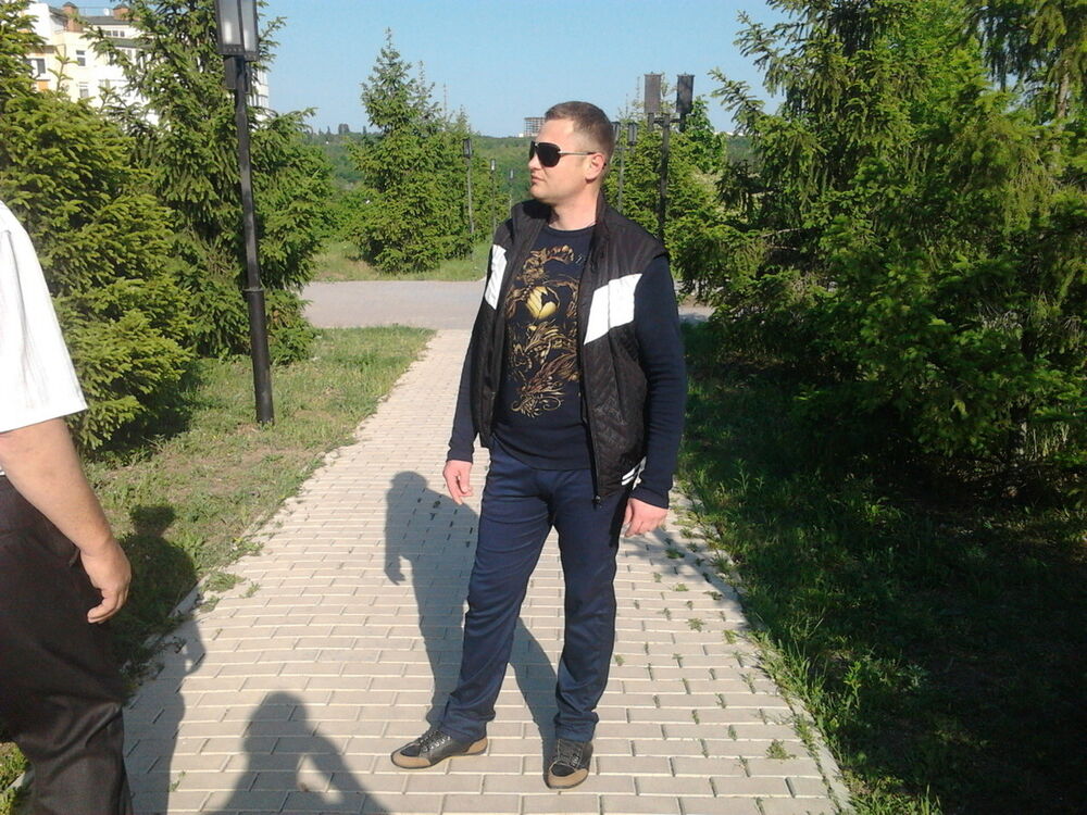  10413727  VADIM, 37 ,    