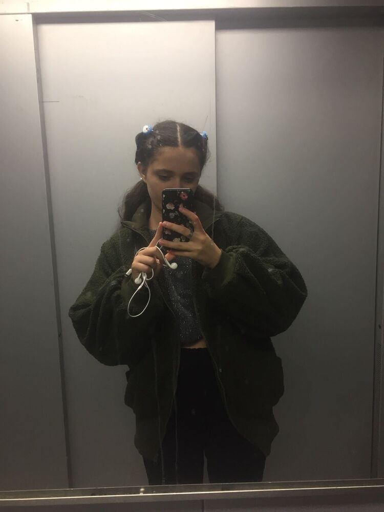  30498807  , 26 ,    