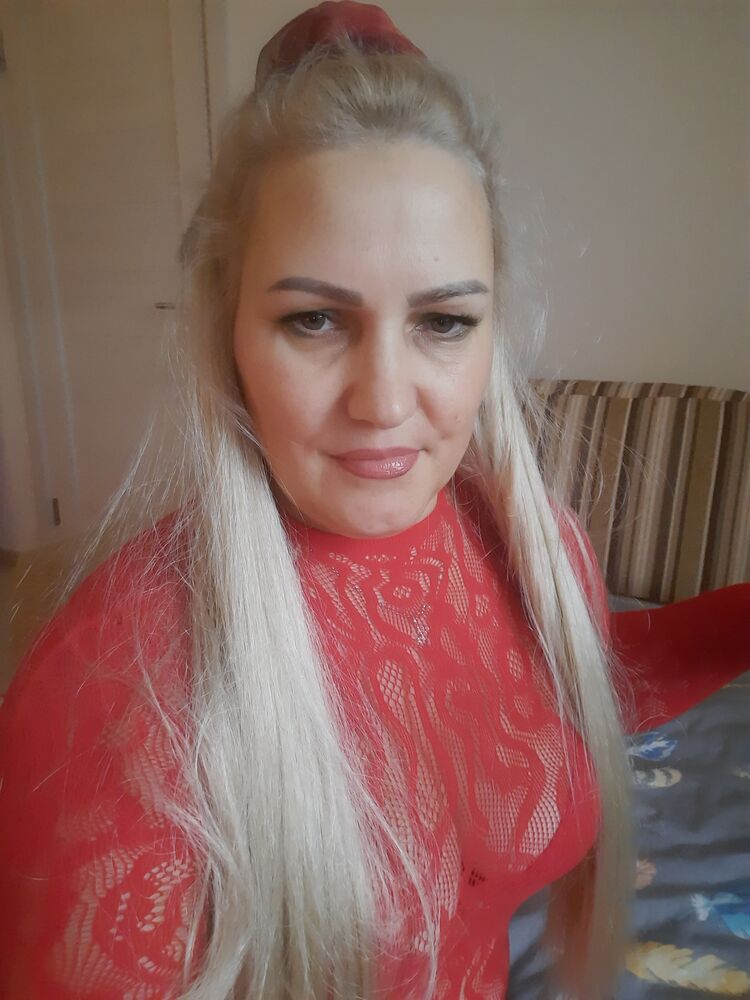  54707687  ANNA, 49 ,    