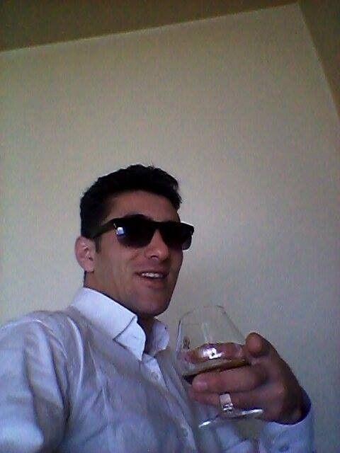  7422507  Taron, 32 ,    