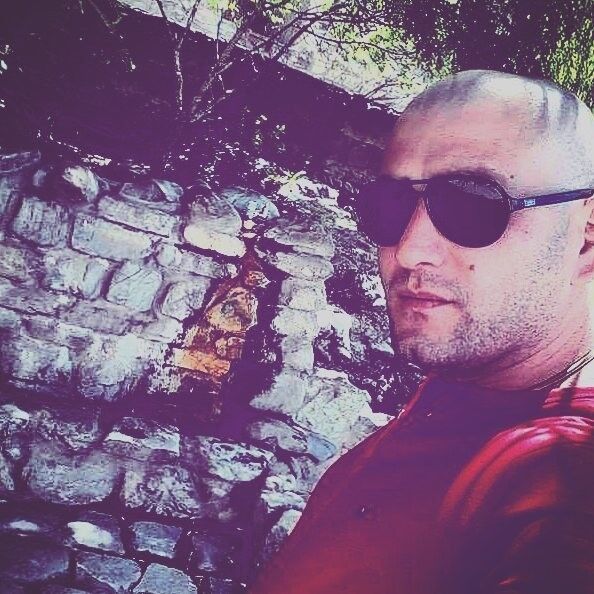  11225477  Vasil, 39 ,    