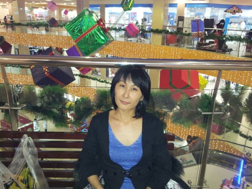  ,   Aika, 44 ,  