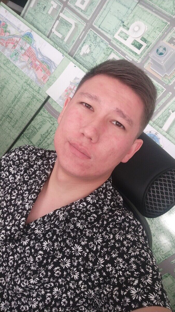  ,   Boobek, 31 ,   ,   , c 
