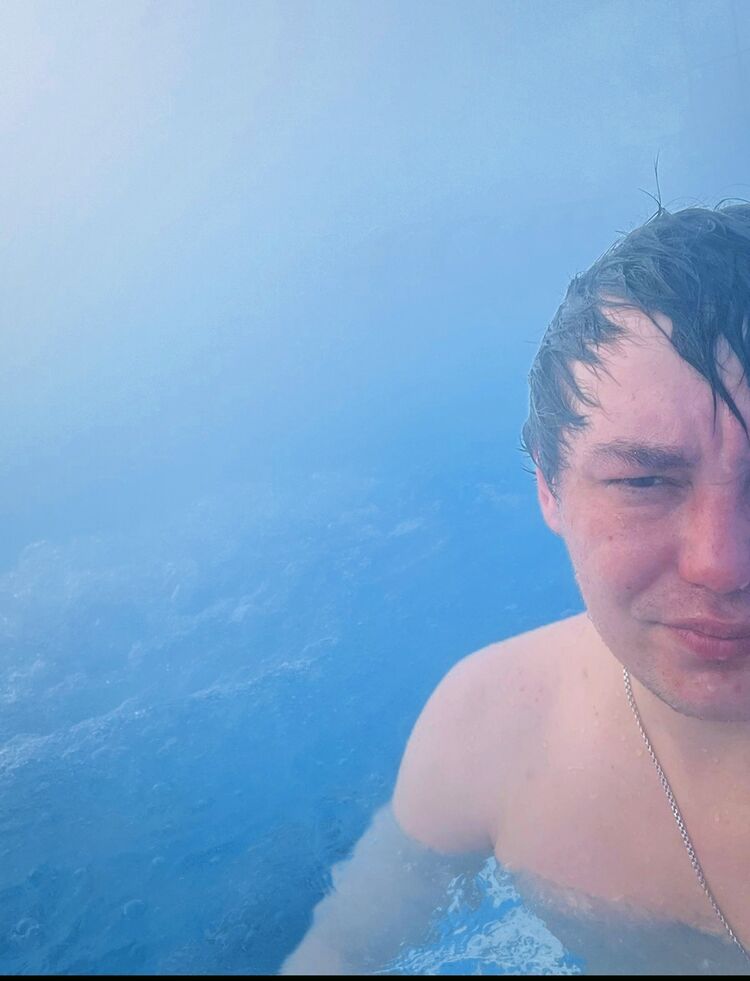  36680627  Makcu, 33 ,    