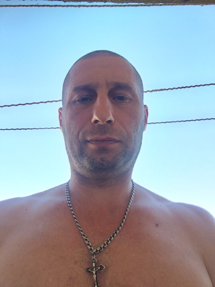  46222977  , 42 ,    