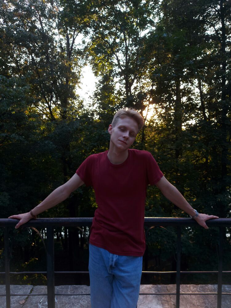 ���� 48242077 ����� ������, 22 ����, ���� ���������� � ������