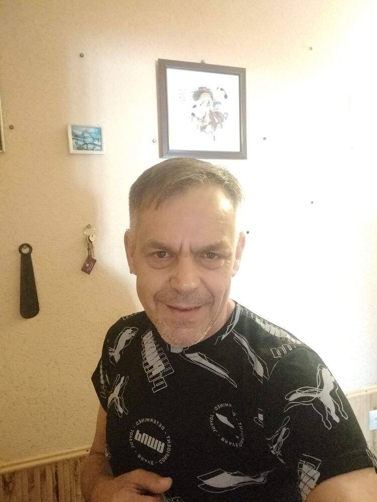  44248947  , 48 ,    