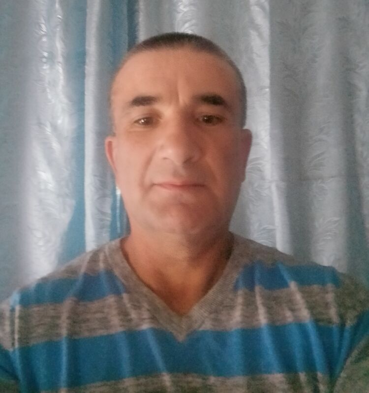  48151347  Andrei, 49 ,    