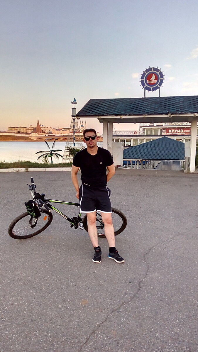  8974477  Artem, 35 ,    