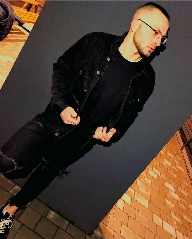  ,   Mykola, 25 ,   ,   , c 