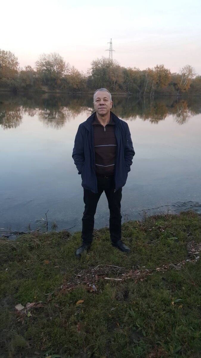  15821697  Piotr, 59 ,    