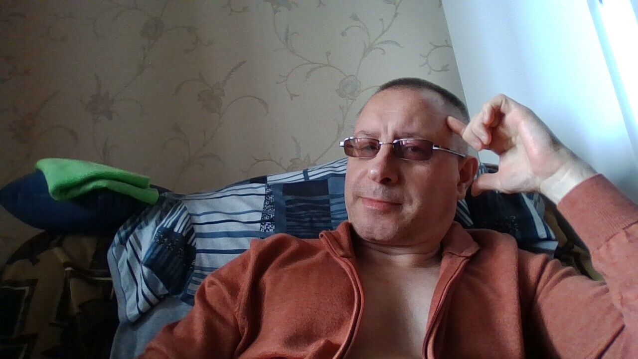  52689337  , 51 ,    
