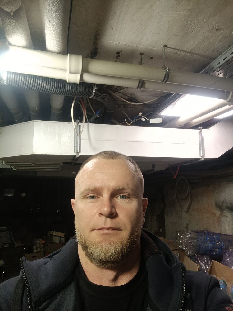  ,   Vova, 39 ,   ,   