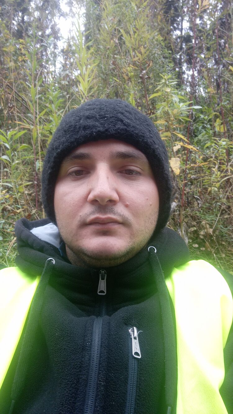  ,   Eugenio, 32 ,   ,   