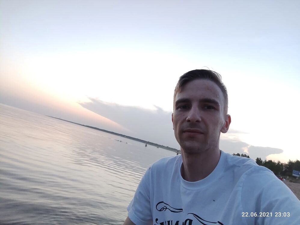  31031487  Vasiliy, 33 ,    