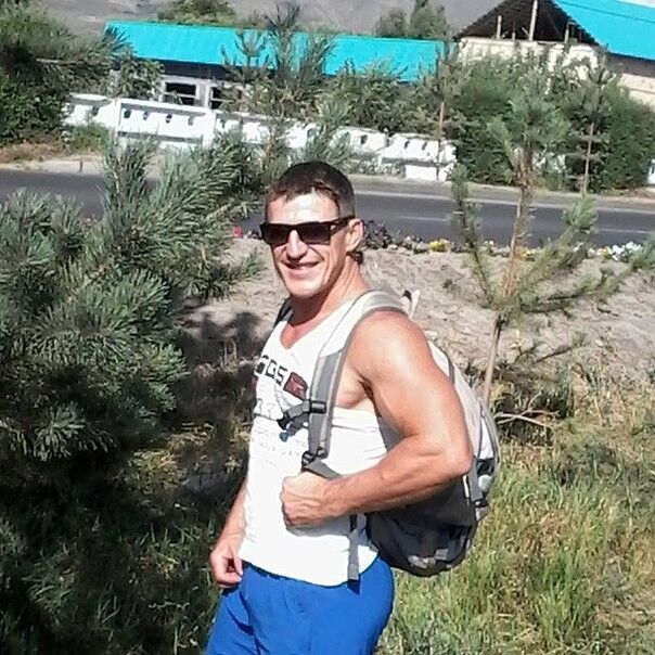  9251757  Bs, 77 ,    