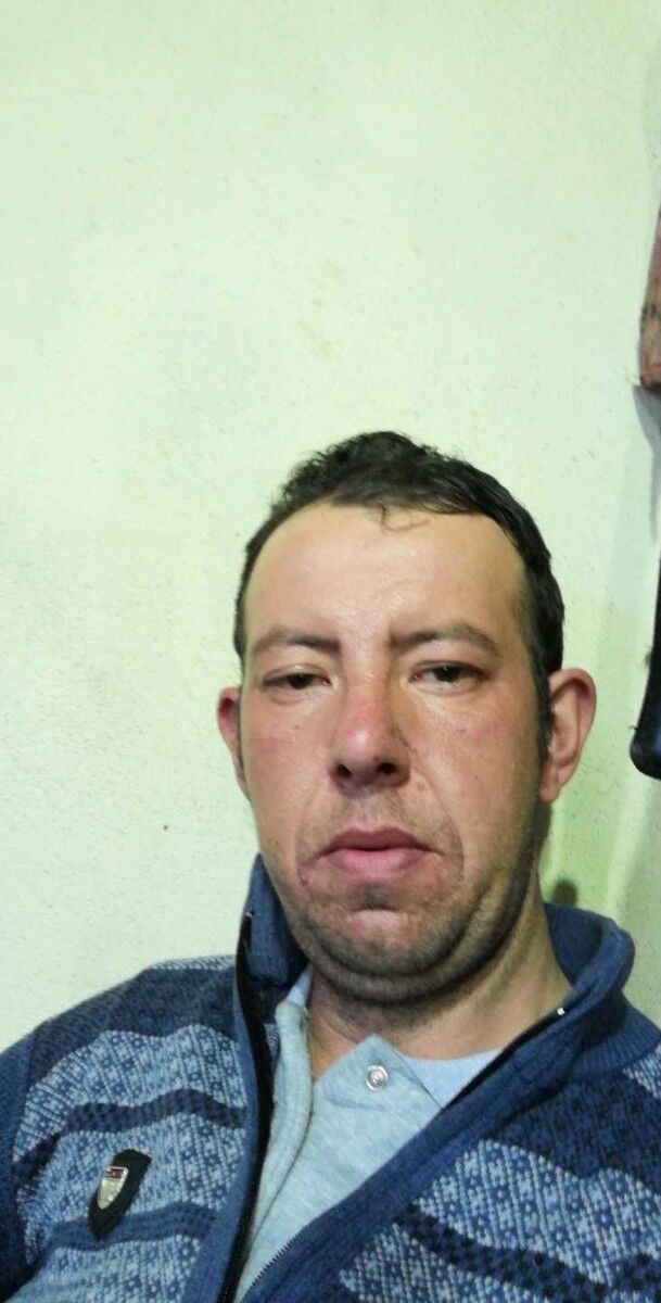  18829067  Birol, 40 ,    Meric