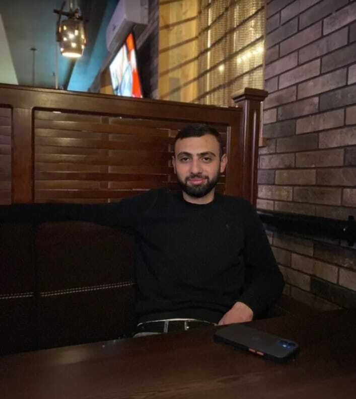  35203737  Smbat, 22 ,    