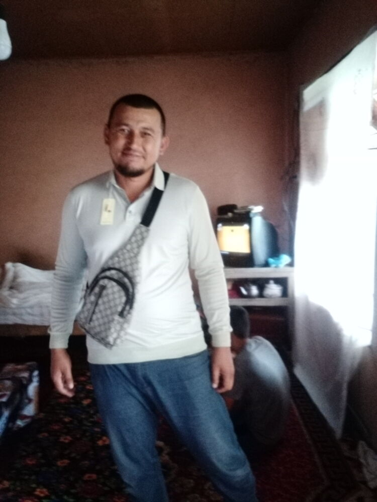  35856197  Umid, 39 ,    