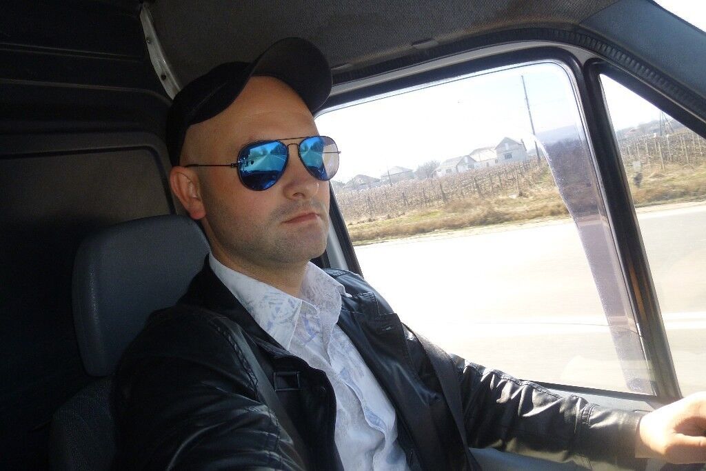  11923857  Kolea, 40 ,    