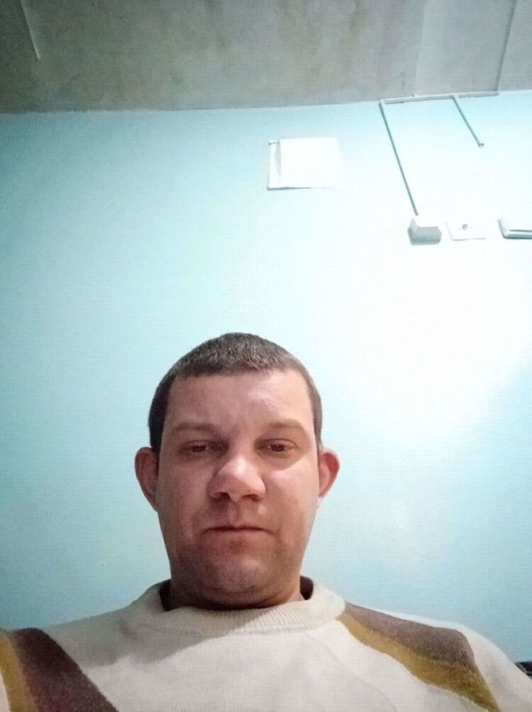  46855277  , 37 ,    