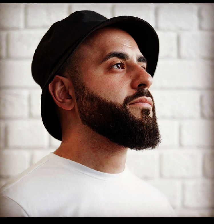  37621997  , 33 ,    --