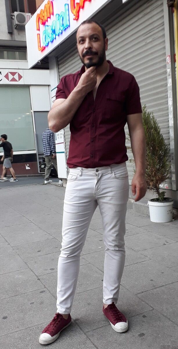  ,   Hakan, 40 ,   ,   , c 