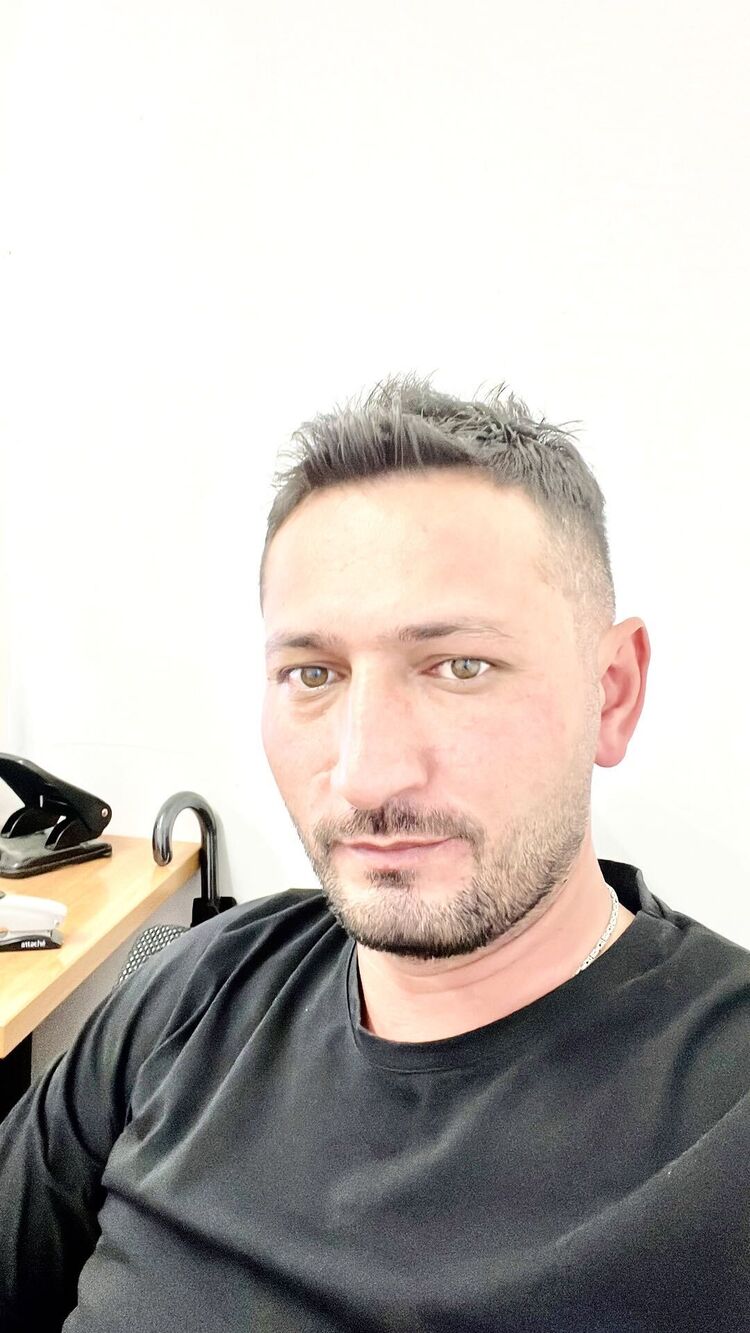  30079887  Mesti, 39 ,    