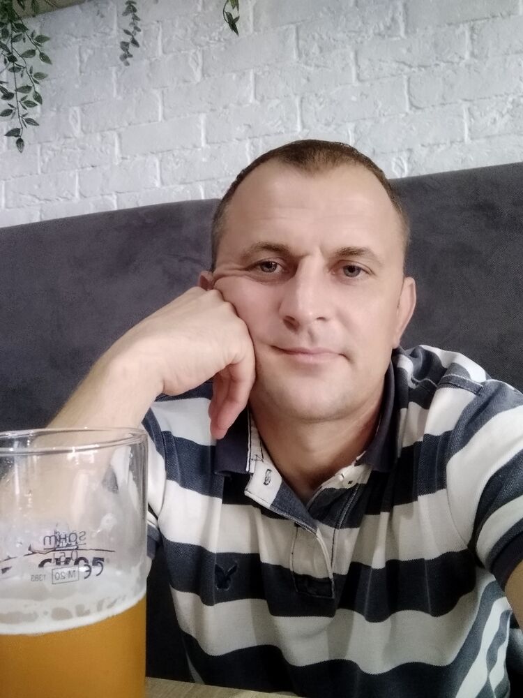 ,   Alex, 44 ,   ,   
