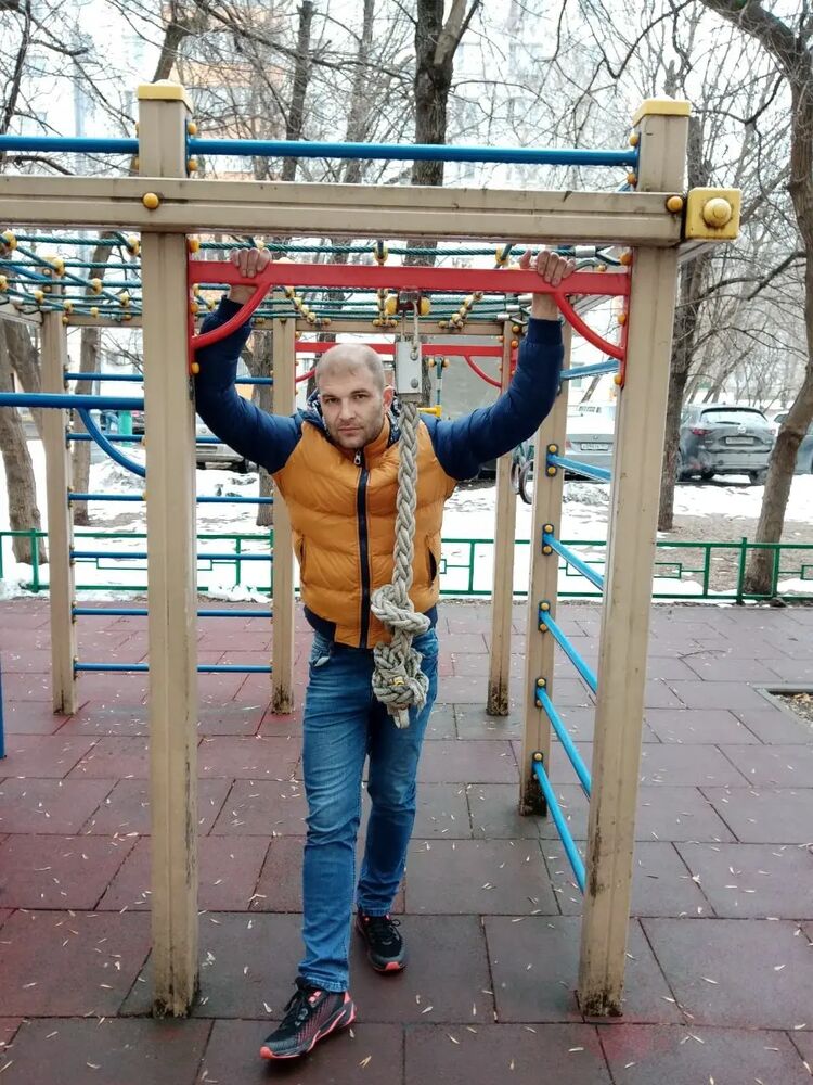  ,   Vitaly, 38 ,   ,   , c , 