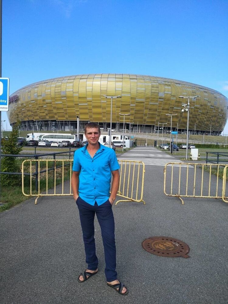  ,   Sergei, 35 ,   ,   , c 