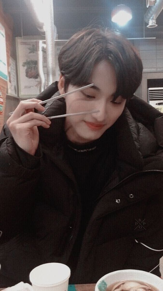  24537117  Jonghwa, 24 ,    Hwawon