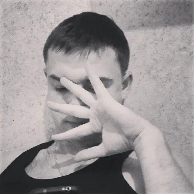  38333207  Miha, 24 ,    