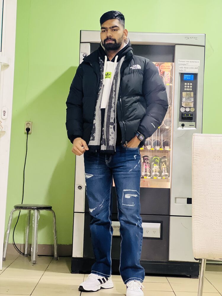  ,   Feroz, 25 ,   ,   , c , 