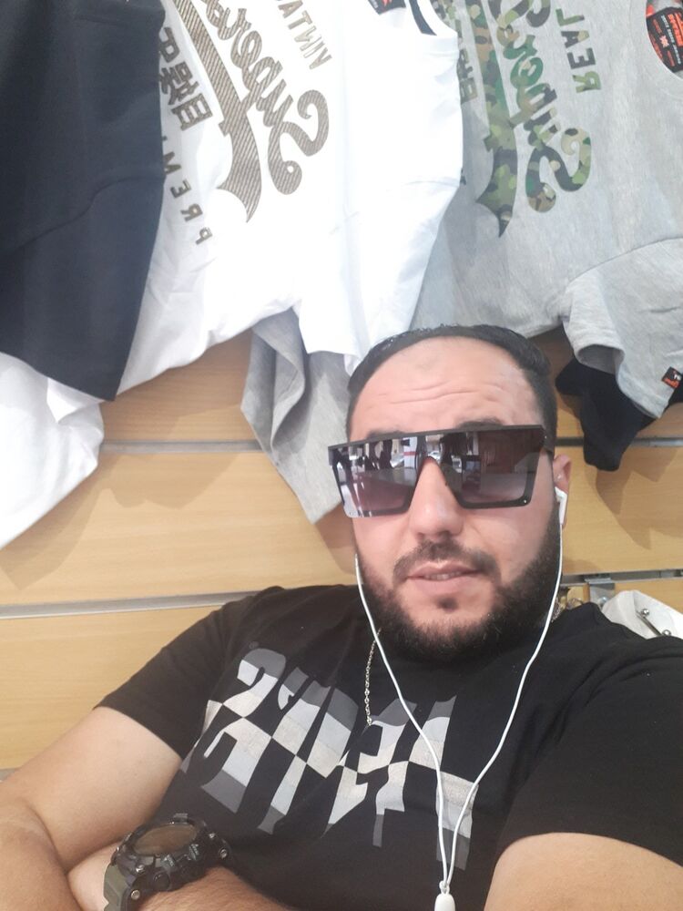  Algiers,   Mahmoud, 40 ,   ,   , c 
